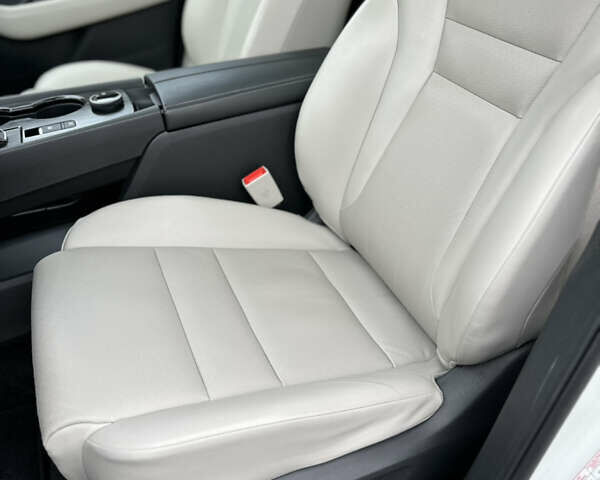 Белый Ниссан Rogue, объемом двигателя 1.5 л и пробегом 56 тыс. км за 23500 $, фото 10 на Automoto.ua