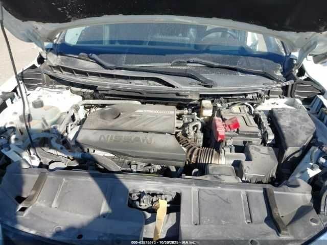 Белый Ниссан Rogue, объемом двигателя 1.5 л и пробегом 80 тыс. км за 16000 $, фото 9 на Automoto.ua