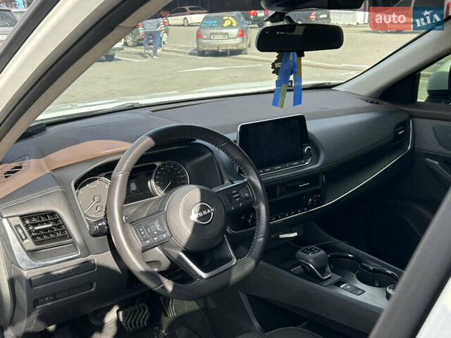 Білий Ніссан Rogue, об'ємом двигуна 2.49 л та пробігом 65 тис. км за 23500 $, фото 8 на Automoto.ua