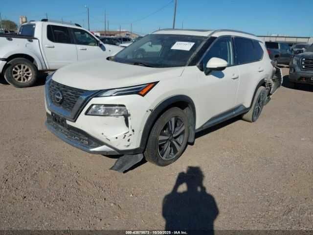 Белый Ниссан Rogue, объемом двигателя 1.5 л и пробегом 80 тыс. км за 16000 $, фото 1 на Automoto.ua