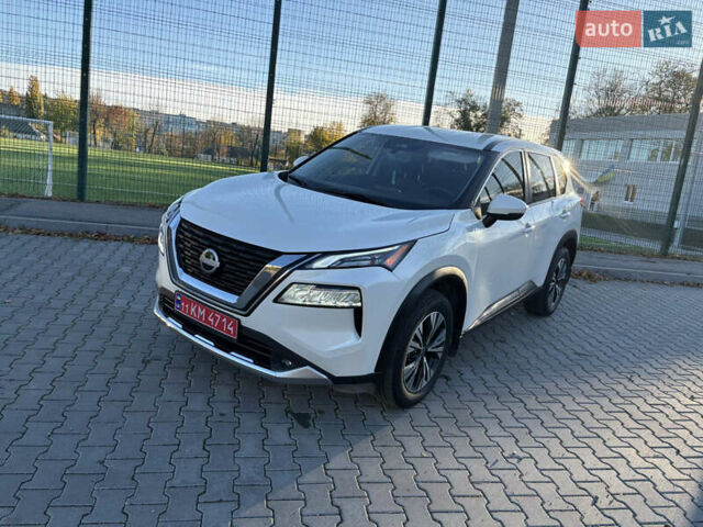Белый Ниссан Rogue, объемом двигателя 1.5 л и пробегом 36 тыс. км за 20500 $, фото 7 на Automoto.ua