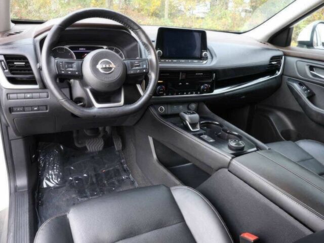 Белый Ниссан Rogue, объемом двигателя 1.5 л и пробегом 27 тыс. км за 20000 $, фото 8 на Automoto.ua