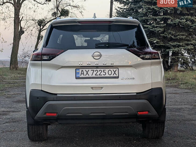 Білий Ніссан Rogue, об'ємом двигуна 1.5 л та пробігом 44 тис. км за 21500 $, фото 5 на Automoto.ua