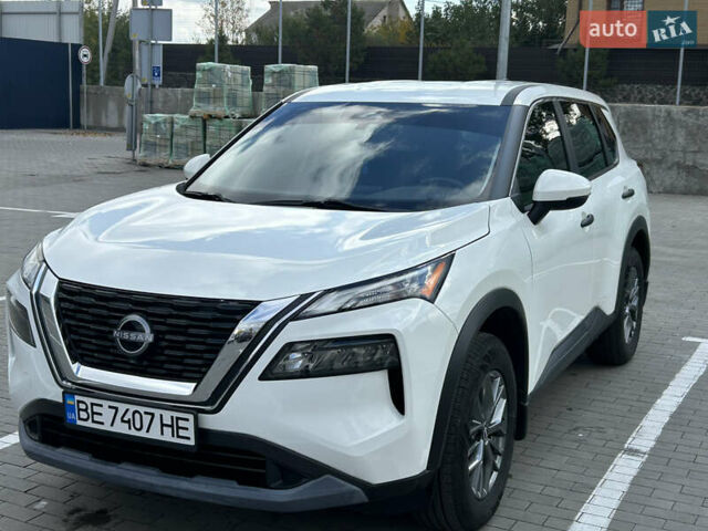 Білий Ніссан Rogue, об'ємом двигуна 2.49 л та пробігом 65 тис. км за 23500 $, фото 2 на Automoto.ua