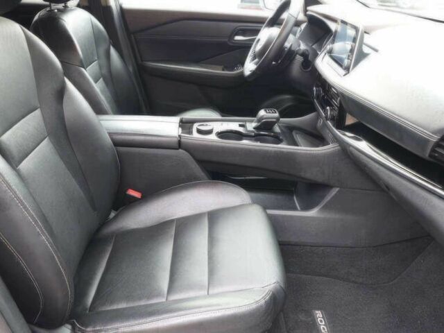 Белый Ниссан Rogue, объемом двигателя 1.5 л и пробегом 27 тыс. км за 20000 $, фото 9 на Automoto.ua