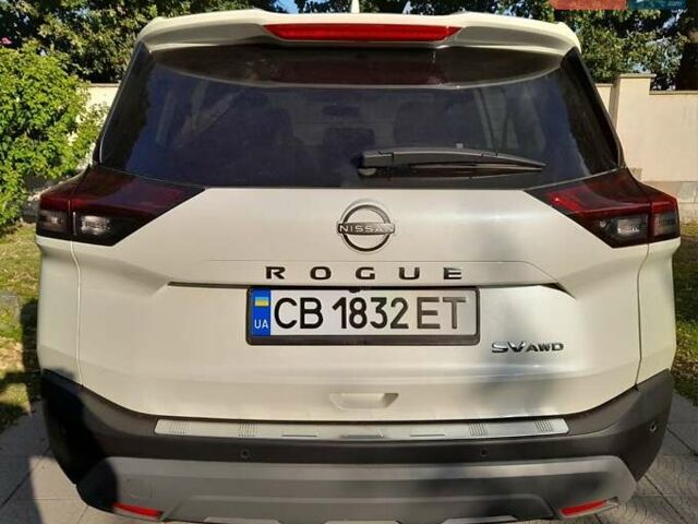 Белый Ниссан Rogue, объемом двигателя 1.5 л и пробегом 18 тыс. км за 21000 $, фото 4 на Automoto.ua