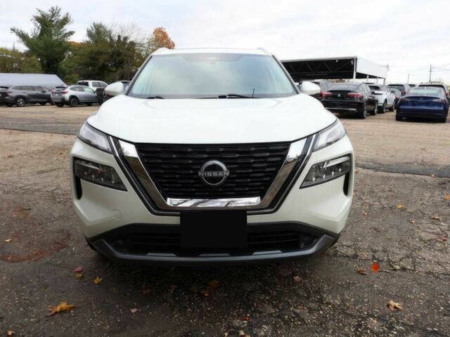 Белый Ниссан Rogue, объемом двигателя 1.5 л и пробегом 27 тыс. км за 20000 $, фото 1 на Automoto.ua