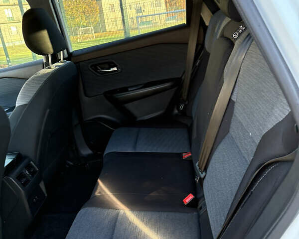 Белый Ниссан Rogue, объемом двигателя 1.5 л и пробегом 36 тыс. км за 20500 $, фото 18 на Automoto.ua