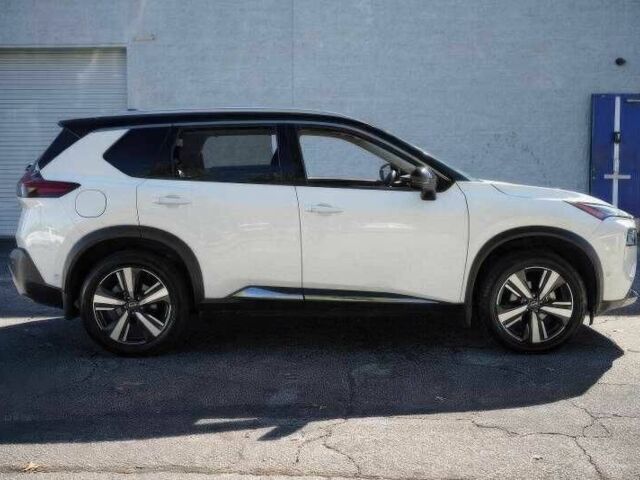 Белый Ниссан Rogue, объемом двигателя 1.5 л и пробегом 35 тыс. км за 12500 $, фото 7 на Automoto.ua