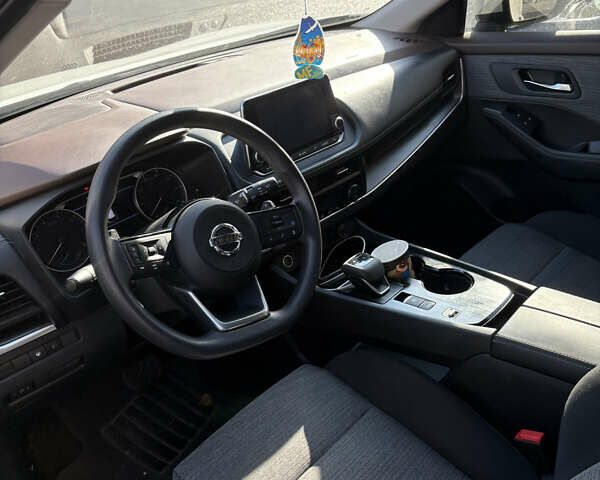 Белый Ниссан Rogue, объемом двигателя 1.5 л и пробегом 36 тыс. км за 20500 $, фото 28 на Automoto.ua