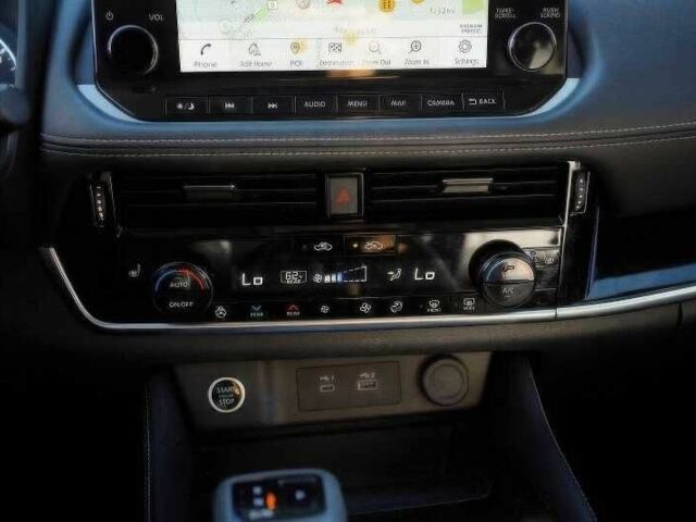 Белый Ниссан Rogue, объемом двигателя 1.5 л и пробегом 35 тыс. км за 12500 $, фото 14 на Automoto.ua