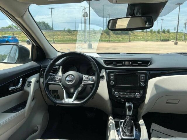 Белый Ниссан Rogue, объемом двигателя 2 л и пробегом 28 тыс. км за 7800 $, фото 10 на Automoto.ua
