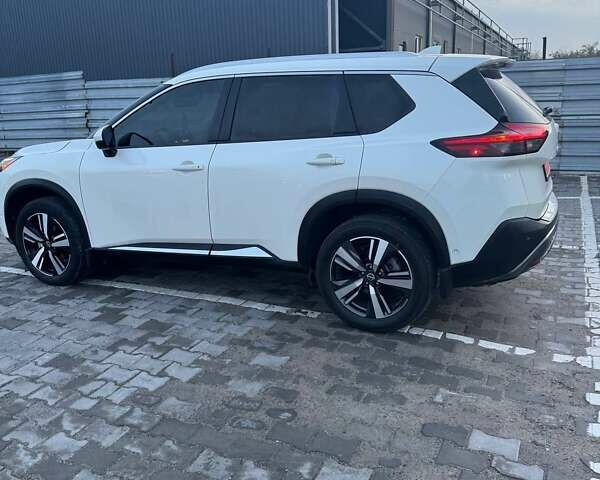 Белый Ниссан Rogue, объемом двигателя 0 л и пробегом 35 тыс. км за 24800 $, фото 4 на Automoto.ua