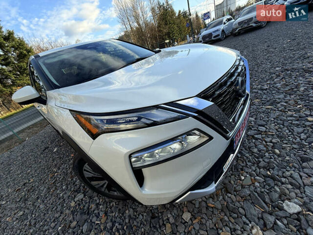 Белый Ниссан Rogue, объемом двигателя 1.5 л и пробегом 39 тыс. км за 21999 $, фото 109 на Automoto.ua