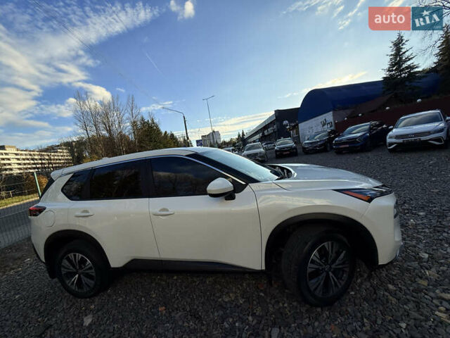 Белый Ниссан Rogue, объемом двигателя 1.5 л и пробегом 39 тыс. км за 21999 $, фото 107 на Automoto.ua