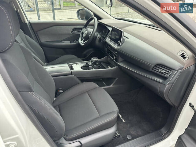 Білий Ніссан Rogue, об'ємом двигуна 1.5 л та пробігом 92 тис. км за 18900 $, фото 22 на Automoto.ua