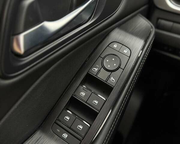 Белый Ниссан Rogue, объемом двигателя 1.5 л и пробегом 71 тыс. км за 25000 $, фото 36 на Automoto.ua