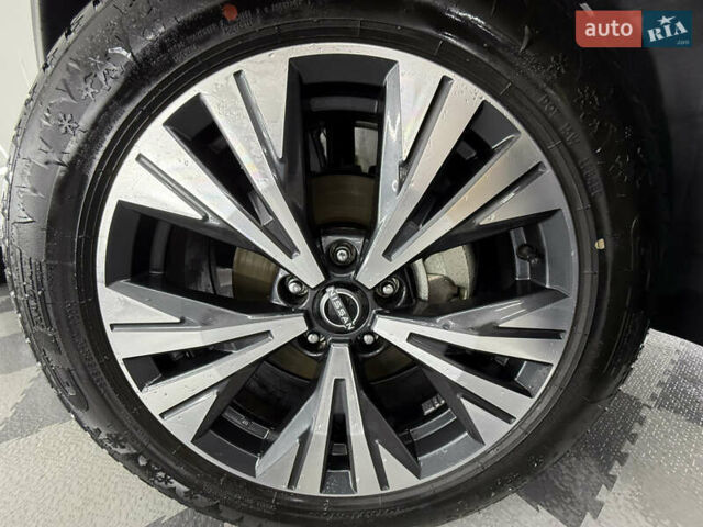 Белый Ниссан Rogue, объемом двигателя 1.5 л и пробегом 39 тыс. км за 21999 $, фото 84 на Automoto.ua