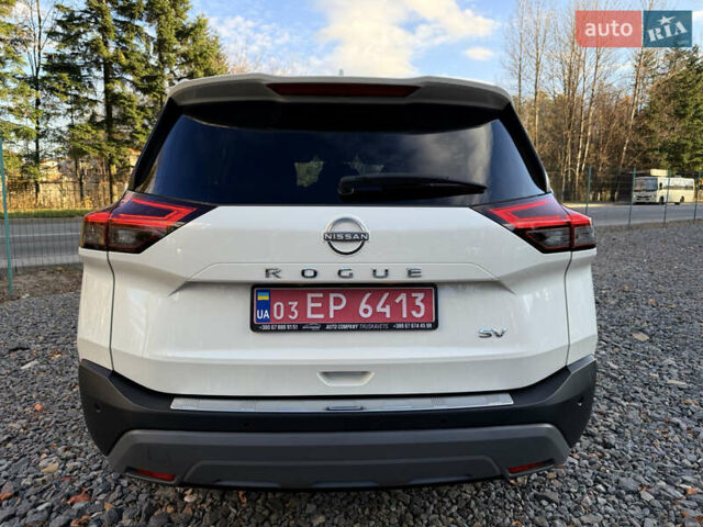 Белый Ниссан Rogue, объемом двигателя 1.5 л и пробегом 39 тыс. км за 21999 $, фото 93 на Automoto.ua