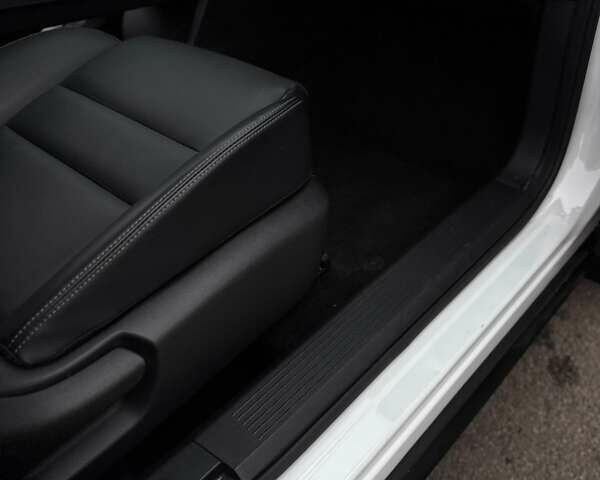 Белый Ниссан Rogue, объемом двигателя 1.5 л и пробегом 71 тыс. км за 25000 $, фото 24 на Automoto.ua