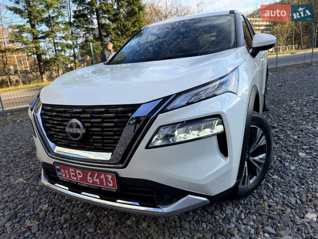 Белый Ниссан Rogue, объемом двигателя 1.5 л и пробегом 39 тыс. км за 21999 $, фото 85 на Automoto.ua