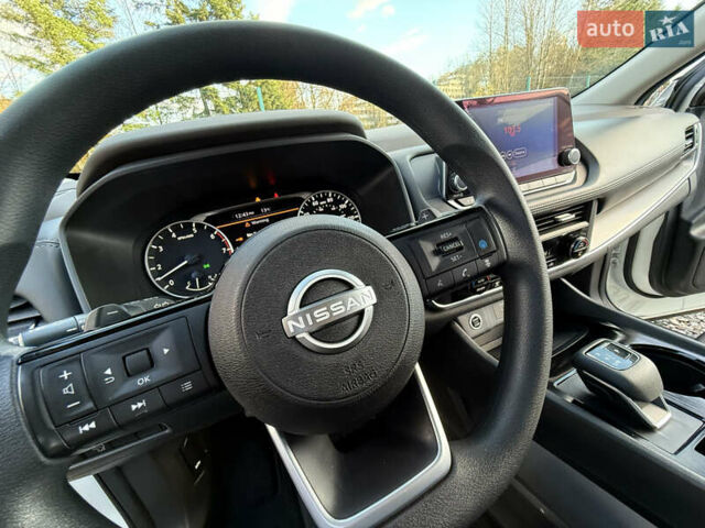 Белый Ниссан Rogue, объемом двигателя 1.5 л и пробегом 39 тыс. км за 21999 $, фото 74 на Automoto.ua