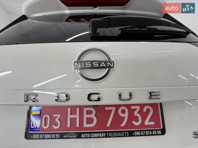 Белый Ниссан Rogue, объемом двигателя 1.5 л и пробегом 39 тыс. км за 21999 $, фото 97 на Automoto.ua