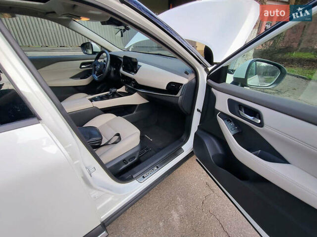 Білий Ніссан Rogue, об'ємом двигуна 1.5 л та пробігом 33 тис. км за 23800 $, фото 22 на Automoto.ua