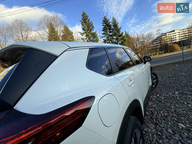 Белый Ниссан Rogue, объемом двигателя 1.5 л и пробегом 39 тыс. км за 21999 $, фото 90 на Automoto.ua