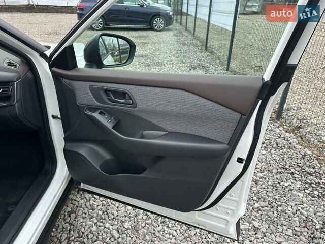 Білий Ніссан Rogue, об'ємом двигуна 1.5 л та пробігом 92 тис. км за 18900 $, фото 21 на Automoto.ua
