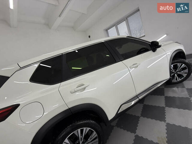 Белый Ниссан Rogue, объемом двигателя 1.5 л и пробегом 39 тыс. км за 21999 $, фото 95 на Automoto.ua