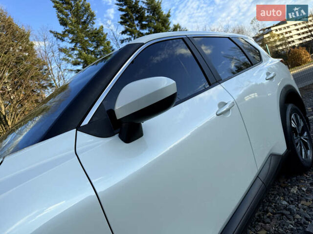 Белый Ниссан Rogue, объемом двигателя 1.5 л и пробегом 39 тыс. км за 21999 $, фото 98 на Automoto.ua