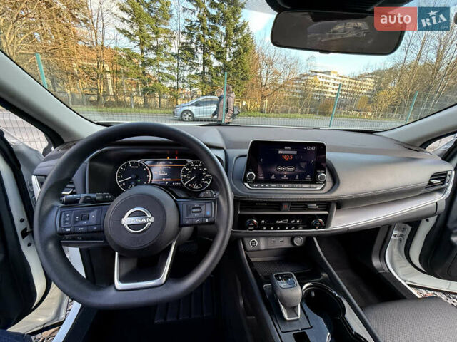 Белый Ниссан Rogue, объемом двигателя 1.5 л и пробегом 39 тыс. км за 21999 $, фото 78 на Automoto.ua