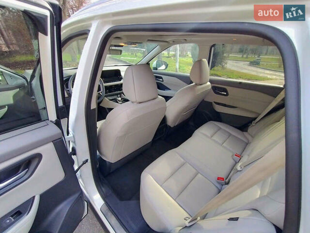 Білий Ніссан Rogue, об'ємом двигуна 1.5 л та пробігом 33 тис. км за 23800 $, фото 14 на Automoto.ua