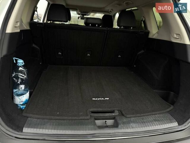 Белый Ниссан Rogue, объемом двигателя 1.5 л и пробегом 71 тыс. км за 25000 $, фото 20 на Automoto.ua
