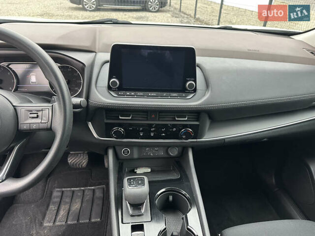 Білий Ніссан Rogue, об'ємом двигуна 1.5 л та пробігом 92 тис. км за 18900 $, фото 15 на Automoto.ua