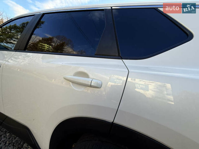 Белый Ниссан Rogue, объемом двигателя 1.5 л и пробегом 39 тыс. км за 21999 $, фото 96 на Automoto.ua