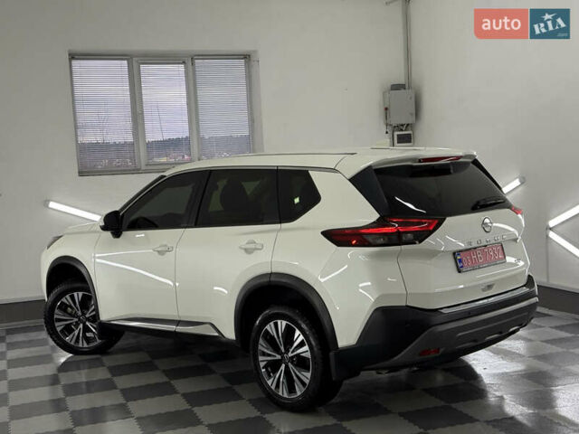 Белый Ниссан Rogue, объемом двигателя 1.5 л и пробегом 39 тыс. км за 21999 $, фото 105 на Automoto.ua