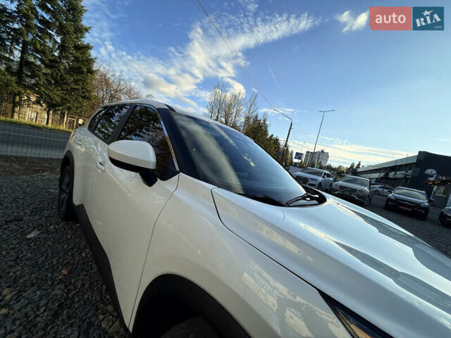 Белый Ниссан Rogue, объемом двигателя 1.5 л и пробегом 39 тыс. км за 21999 $, фото 104 на Automoto.ua
