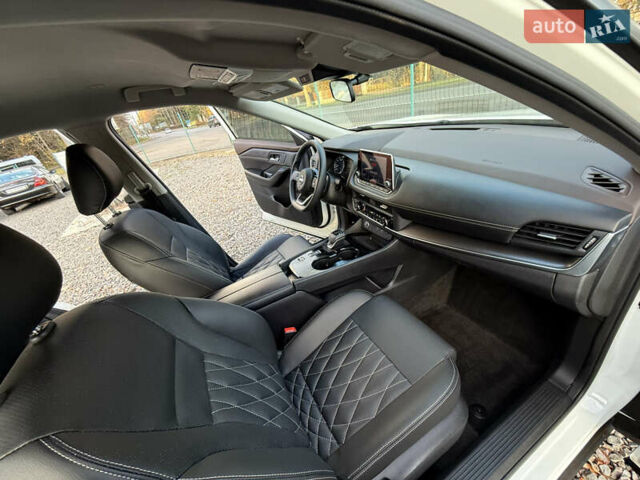 Белый Ниссан Rogue, объемом двигателя 1.5 л и пробегом 39 тыс. км за 21999 $, фото 49 на Automoto.ua