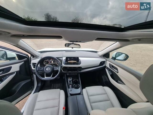 Белый Ниссан Rogue, объемом двигателя 1.5 л и пробегом 24 тыс. км за 24800 $, фото 7 на Automoto.ua