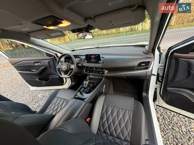 Белый Ниссан Rogue, объемом двигателя 1.5 л и пробегом 39 тыс. км за 21999 $, фото 34 на Automoto.ua