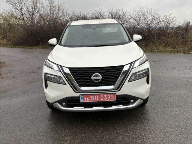 Белый Ниссан Rogue, объемом двигателя 1.5 л и пробегом 36 тыс. км за 19500 $, фото 5 на Automoto.ua