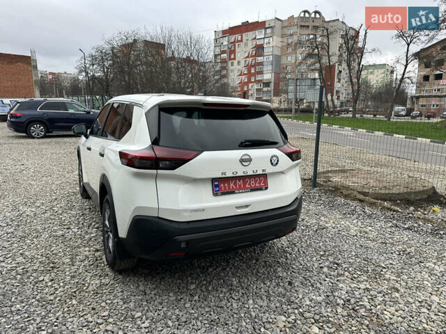 Білий Ніссан Rogue, об'ємом двигуна 1.5 л та пробігом 92 тис. км за 18900 $, фото 7 на Automoto.ua
