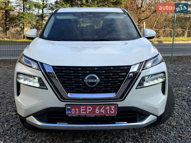Белый Ниссан Rogue, объемом двигателя 1.5 л и пробегом 39 тыс. км за 21999 $, фото 102 на Automoto.ua
