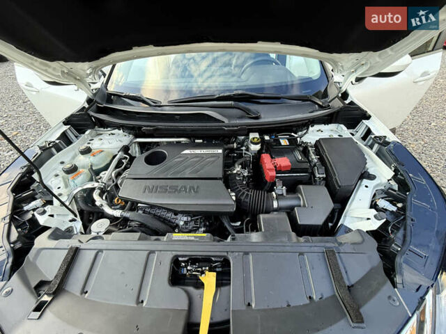 Белый Ниссан Rogue, объемом двигателя 1.5 л и пробегом 39 тыс. км за 21999 $, фото 80 на Automoto.ua