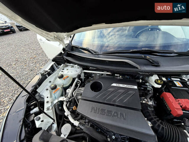 Белый Ниссан Rogue, объемом двигателя 1.5 л и пробегом 39 тыс. км за 21999 $, фото 79 на Automoto.ua