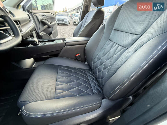 Белый Ниссан Rogue, объемом двигателя 1.5 л и пробегом 39 тыс. км за 21999 $, фото 64 на Automoto.ua