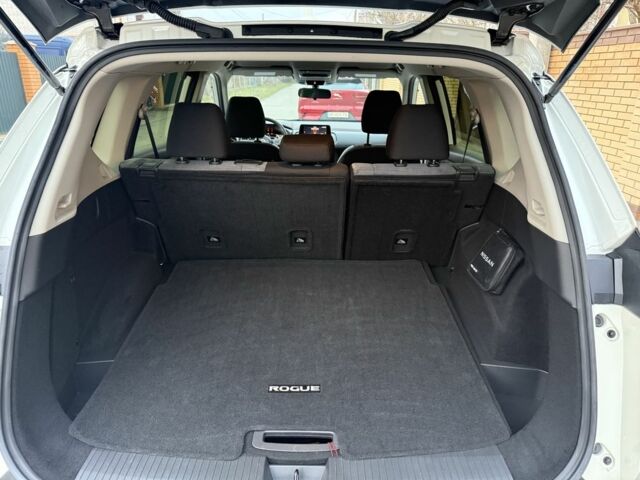 Білий Ніссан Rogue, об'ємом двигуна 1.5 л та пробігом 52 тис. км за 19900 $, фото 23 на Automoto.ua