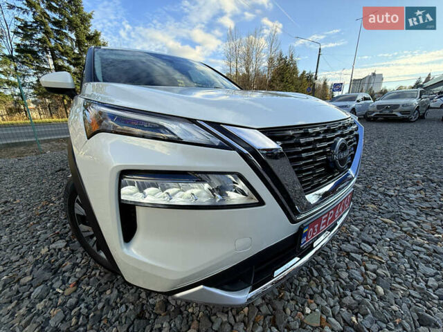 Белый Ниссан Rogue, объемом двигателя 1.5 л и пробегом 39 тыс. км за 21999 $, фото 5 на Automoto.ua